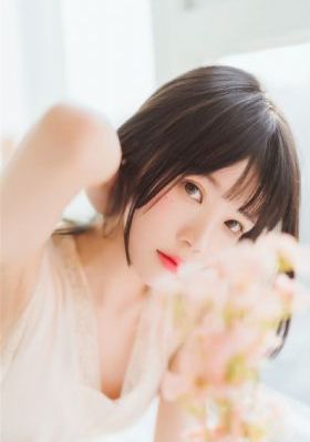 八字奶为什么漂亮_DVD电影完整版在线观看